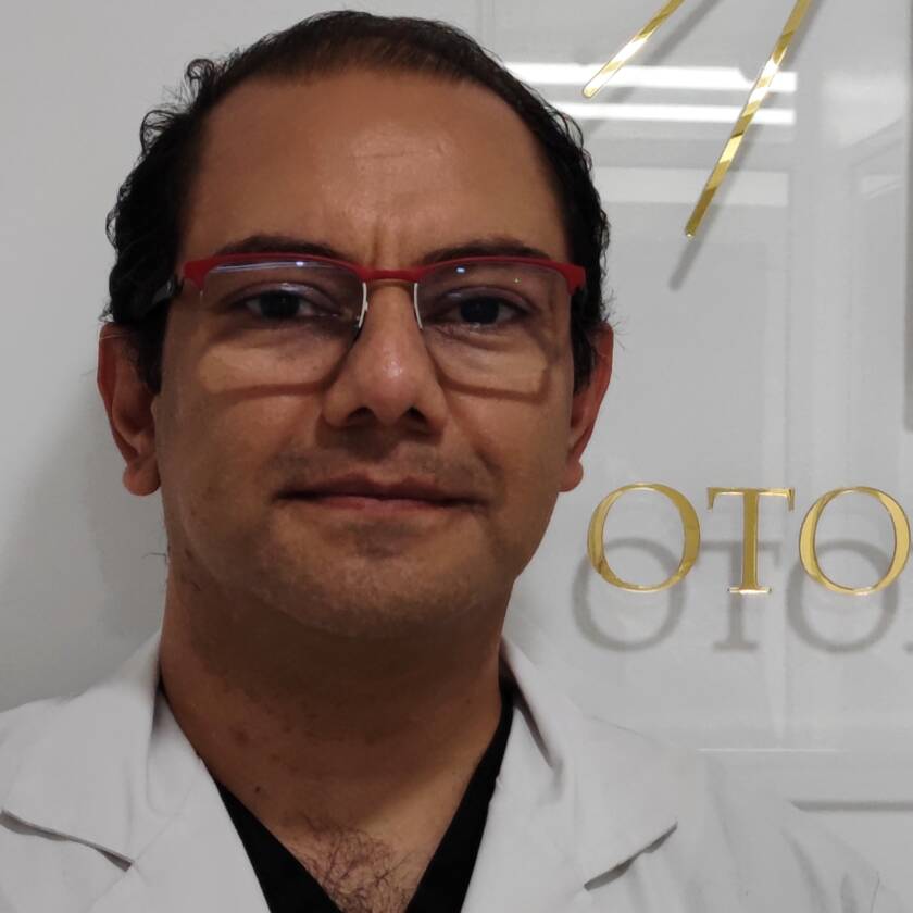 Dr. Carlos Cortes Soto